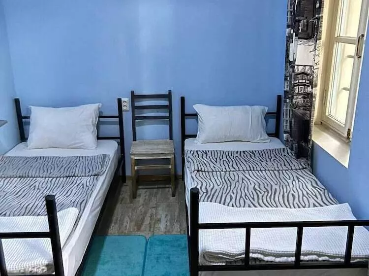 Tbil Home Hostel
