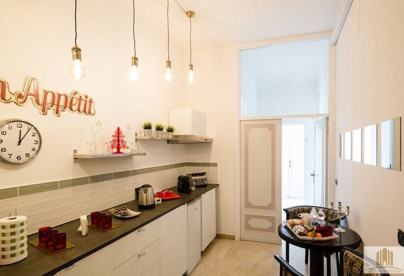 ベッドアンドブレックファースト Camere Pallotta