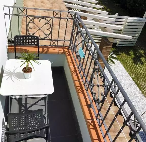 ベッドアンドブレックファースト Cytrus Rooms