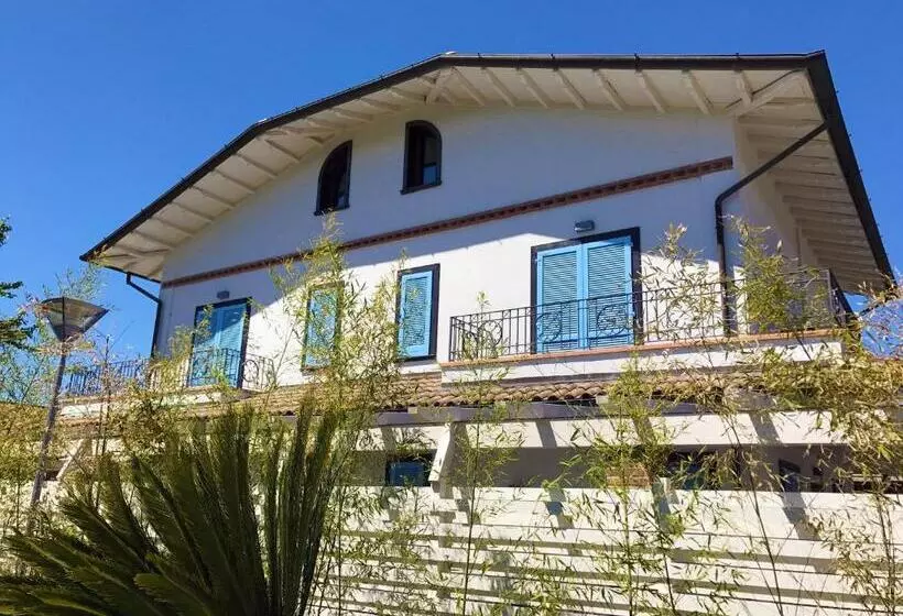 ベッドアンドブレックファースト Cytrus Rooms