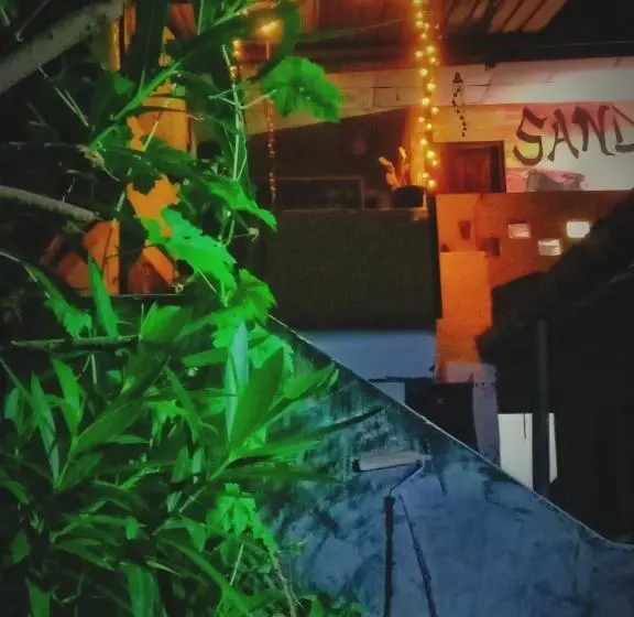Aamiaismajoitus (B&B) Sandaru Surffing Inn