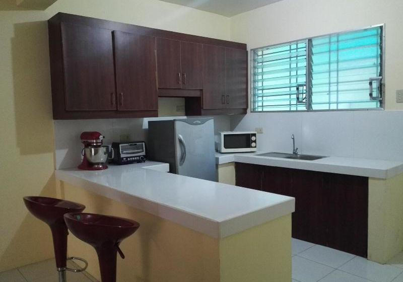 Happy To Mingle Hostel @ Manila Airport