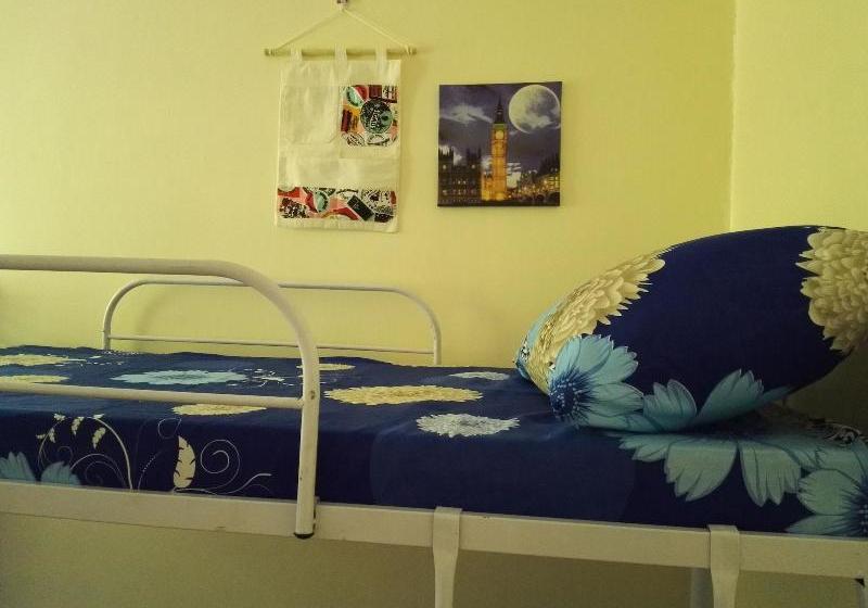 Happy To Mingle Hostel @ Manila Airport