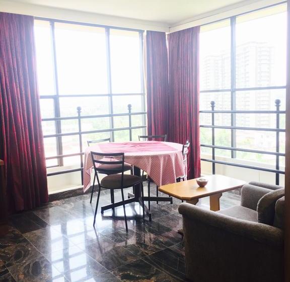 בית מלון כפרי Abhiman Residency