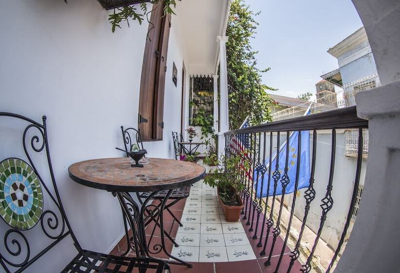 هتل Colonial 154 H Boutique