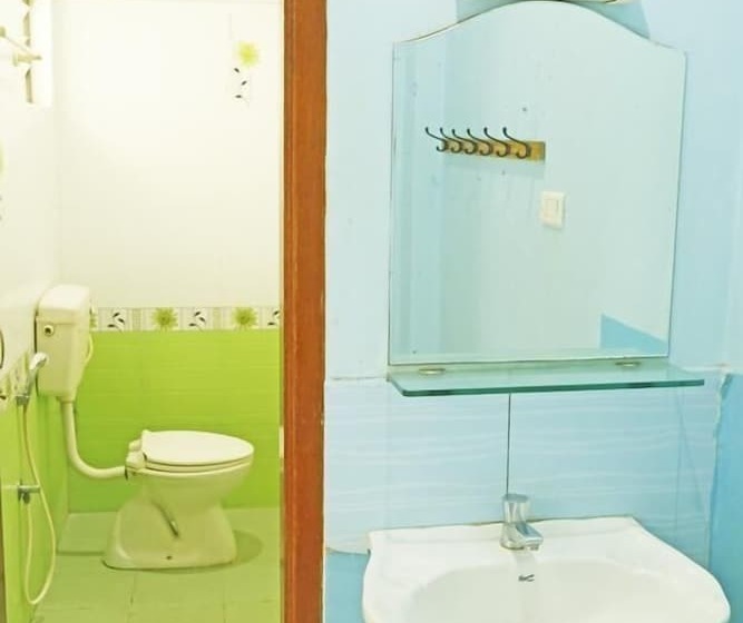 Отель Ganga Palace