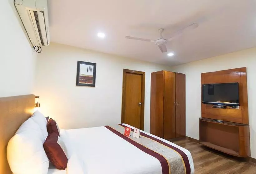ホテル Oyo Rooms Mvp Colony Sector 1