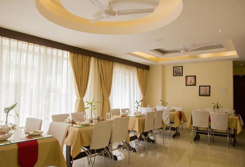 Fabhotel Park Riviera