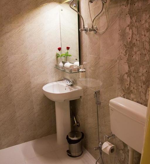 Fabhotel Park Riviera