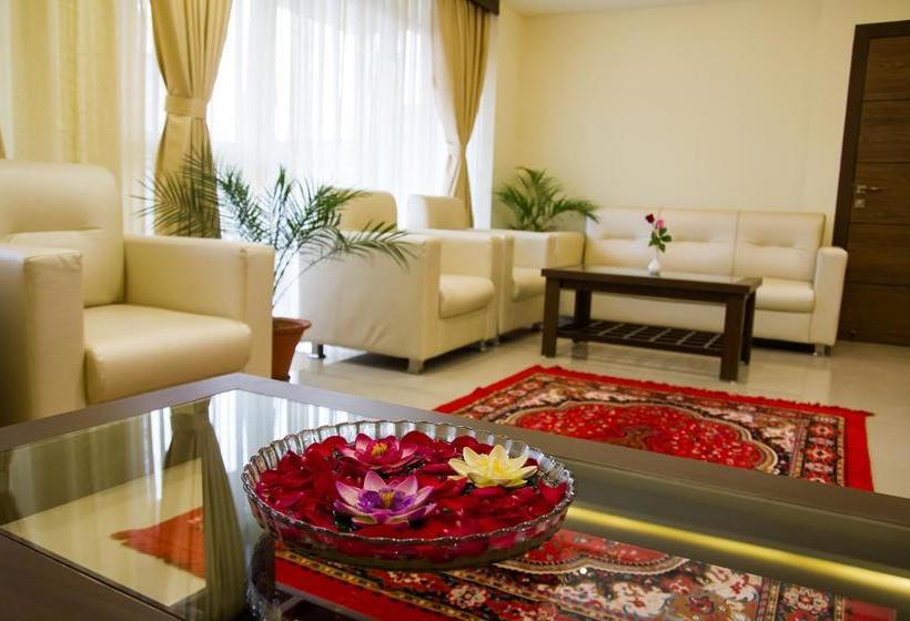 Fabhotel Park Riviera