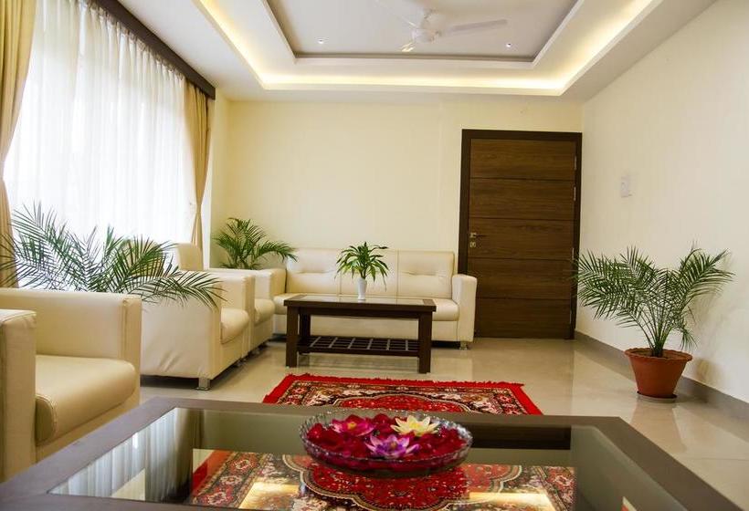 Fabhotel Park Riviera