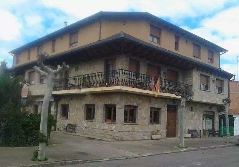 Hotelli The Garden House 1975 La Casa De La Pradera