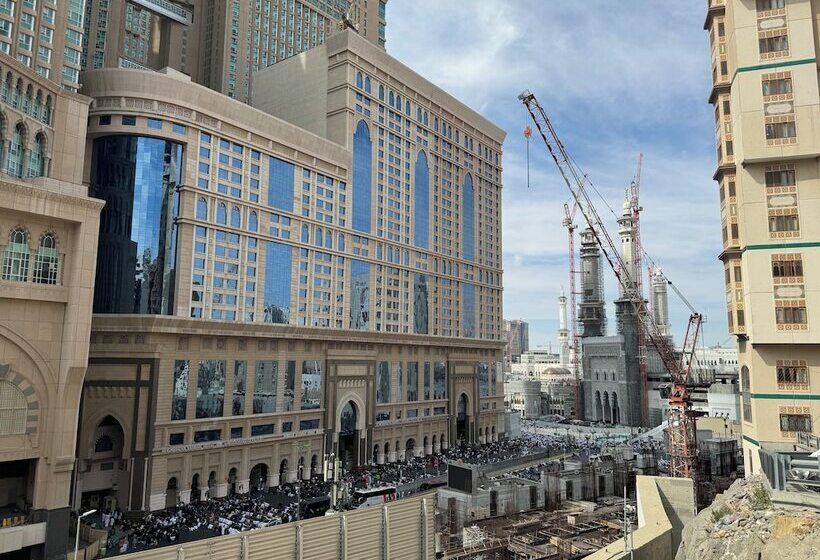 Al Safwah Hotel Tower 3