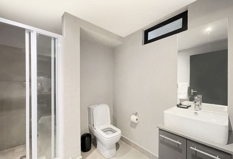 Circa Aparthotel By Totalstay