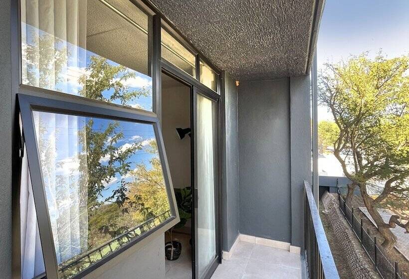 Circa Aparthotel By Totalstay