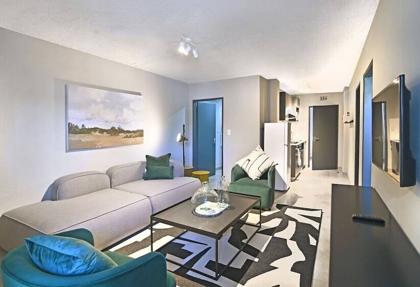 Circa Aparthotel By Totalstay