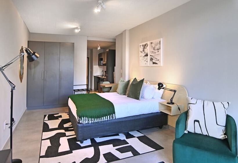 Circa Aparthotel By Totalstay