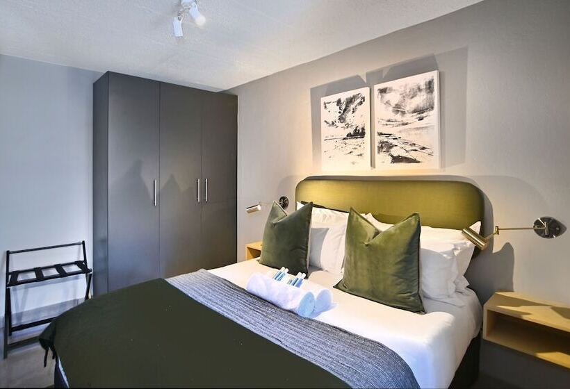 Circa Aparthotel By Totalstay