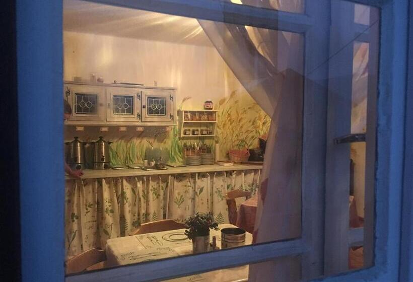 فندق صغير "0" Sterne  Weisses Rössl In Leutasch/tirol