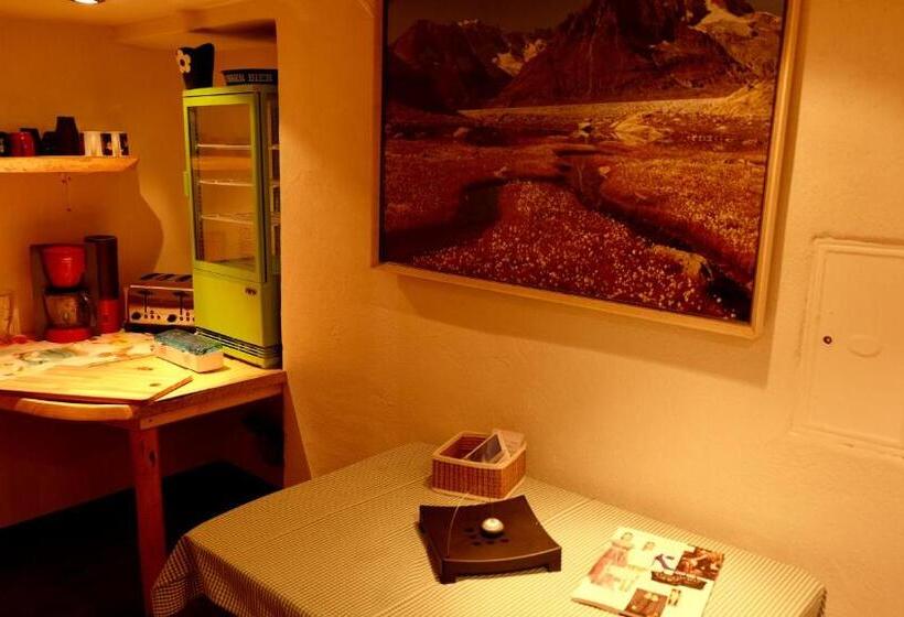 فندق صغير "0" Sterne  Weisses Rössl In Leutasch/tirol