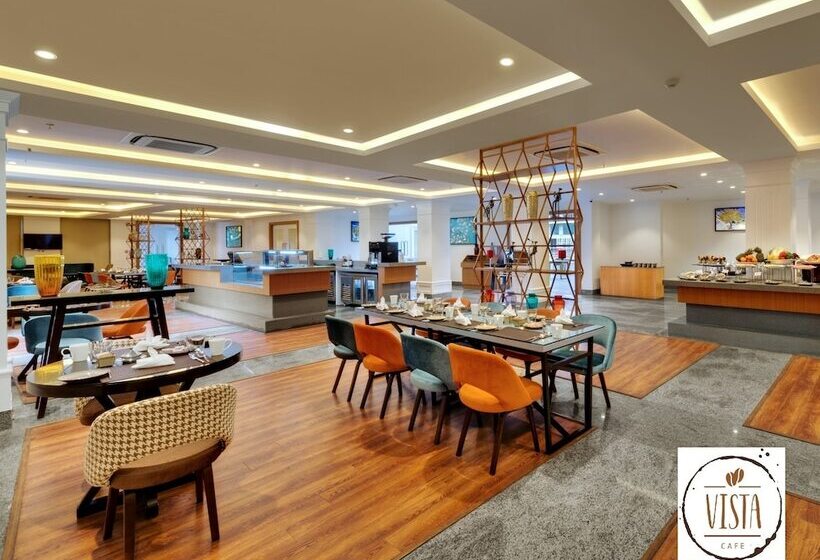 Amanora The Fern Hotels & Club