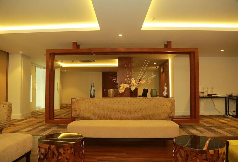 Amanora The Fern Hotels & Club