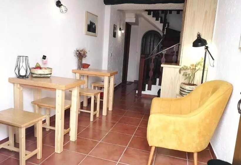 تختخواب و صبحانه Foral Guest House   óbidos