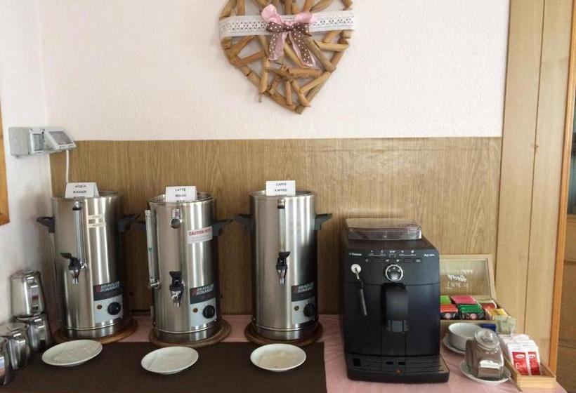 ベッドアンドブレックファースト Garnì Serena