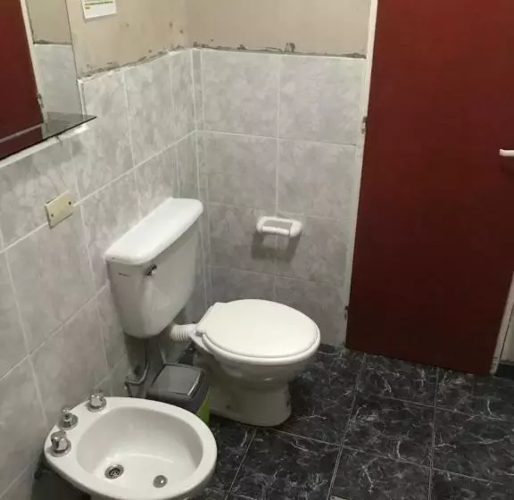 هتل Apart Eva Luna Departamentos Y Habitaciones Con Baño Privado