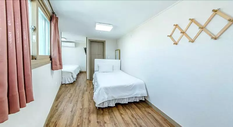 هتل Jeju Skyhill Business