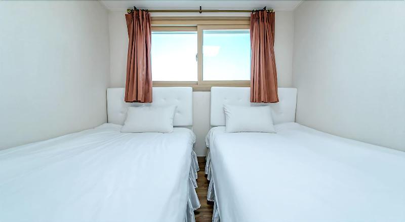 فندق Jeju Skyhill Business