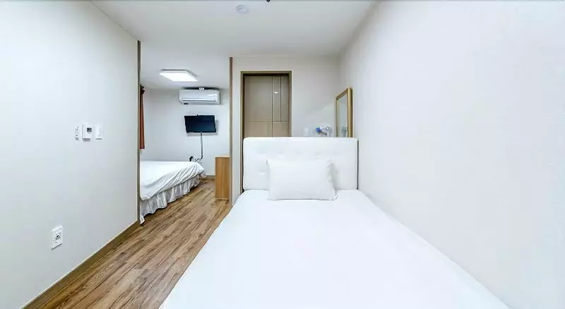 هتل Jeju Skyhill Business