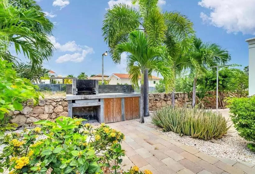 Villa Aventura