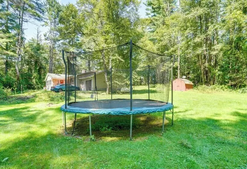Berkshire Hideaway W/ Fire Pit & Playground!