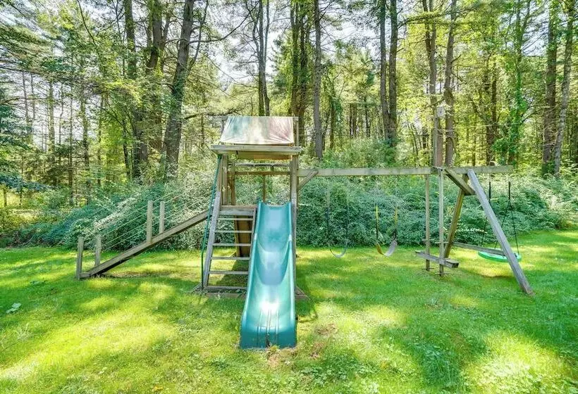 Berkshire Hideaway W/ Fire Pit & Playground!