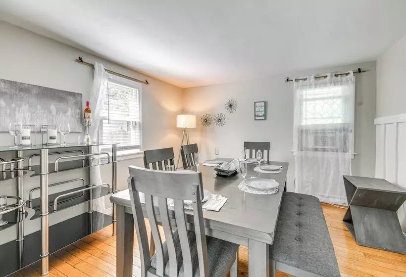 3 Mi To Dtwn Syracuse: Home W/ Fenced Yard!