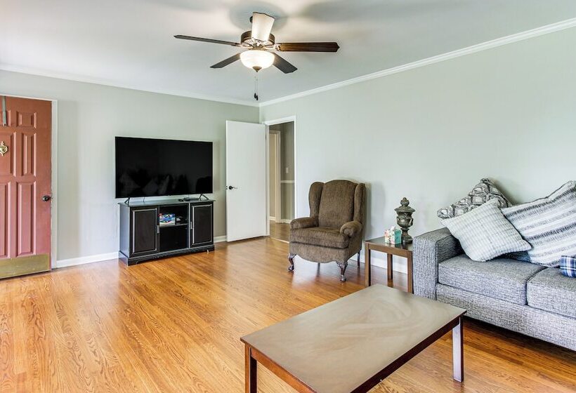 Florence Family Home W/ Dog Friendly Yard