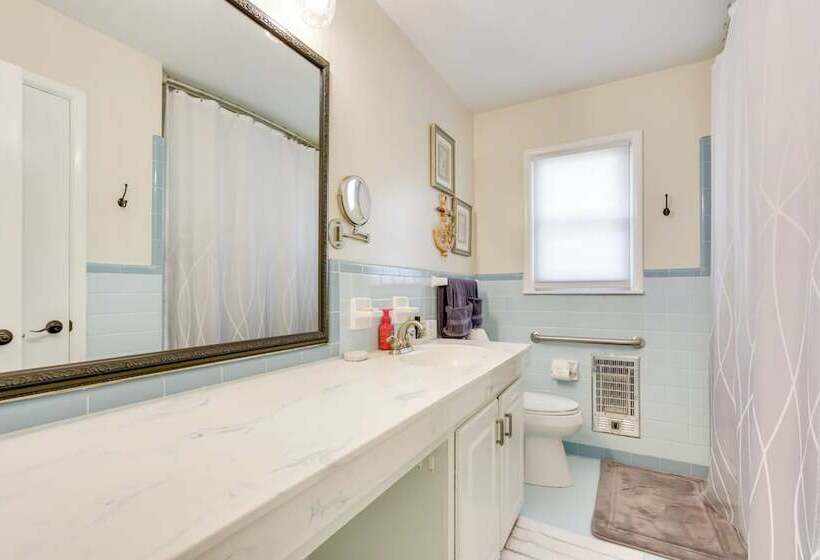 Florence Family Home W/ Dog Friendly Yard