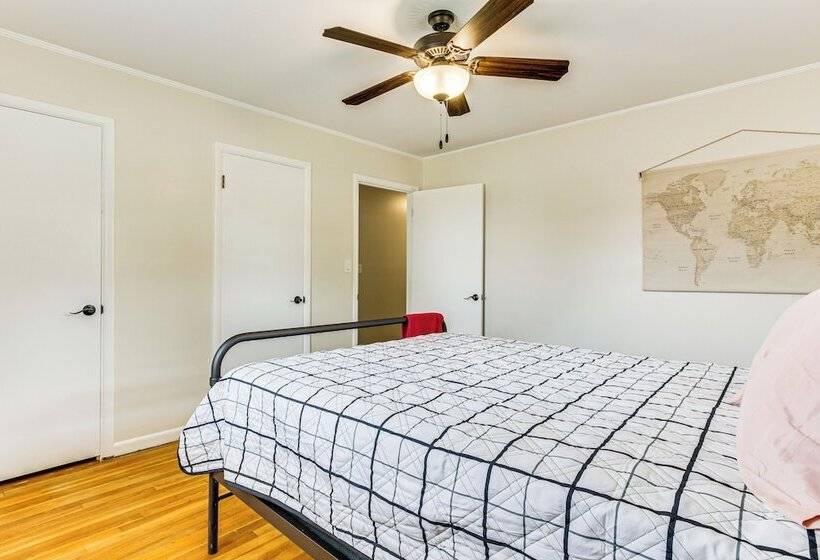 Florence Family Home W/ Dog Friendly Yard