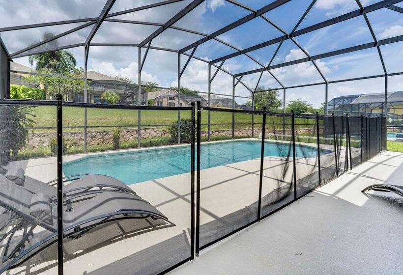 ~ 5 Mi To Disney World: Kissimmee Resort Home