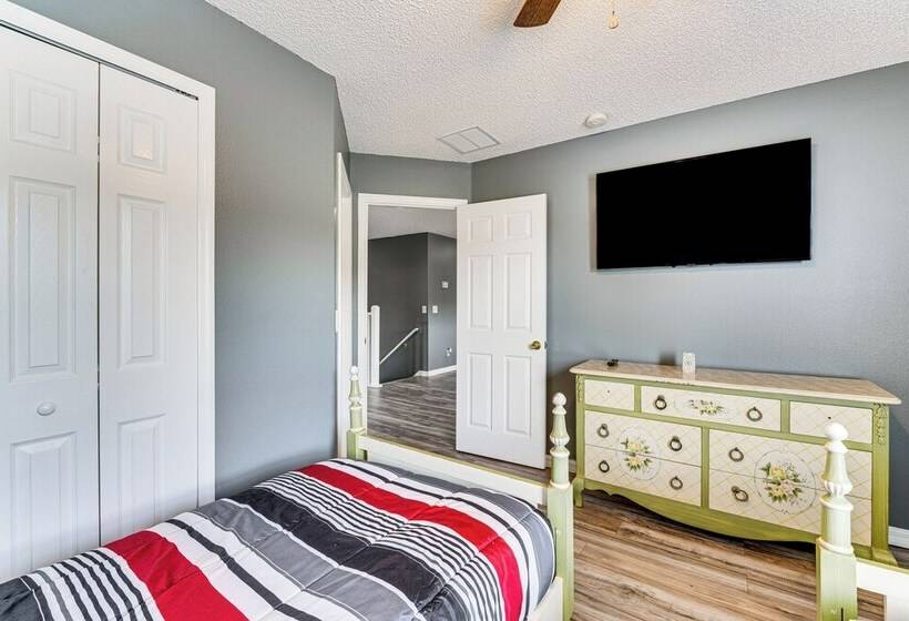 ~ 5 Mi To Disney World: Kissimmee Resort Home