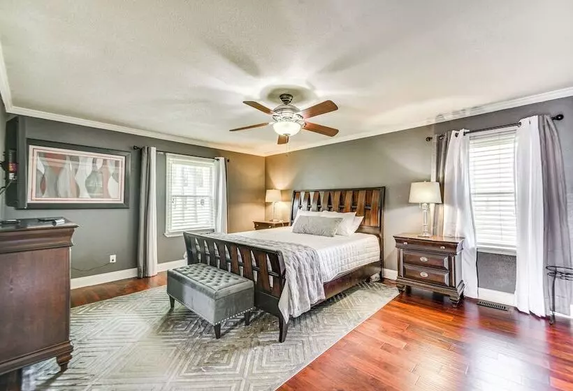 Luxe Lakefront Portsmouth Home: Fish, Swim & Play!