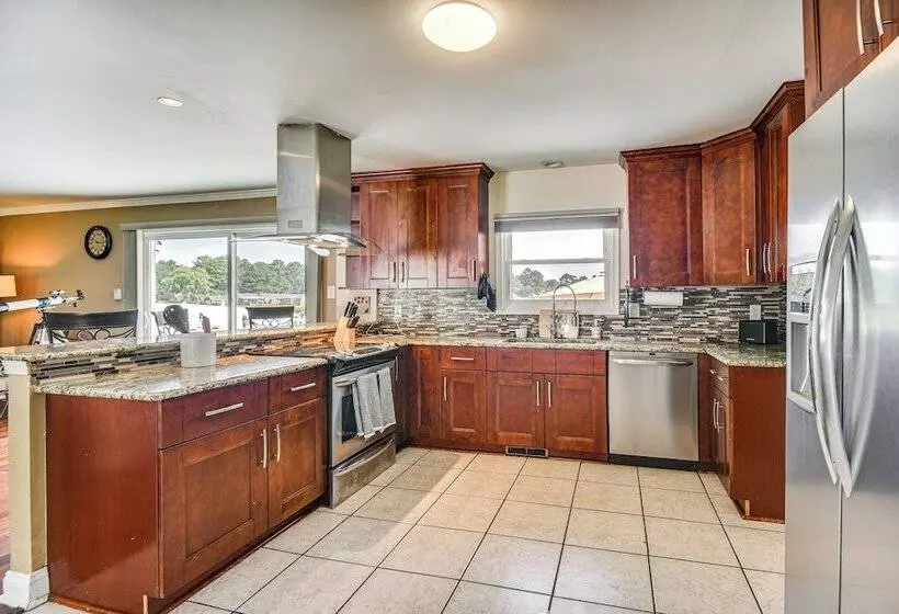 Luxe Lakefront Portsmouth Home: Fish, Swim & Play!