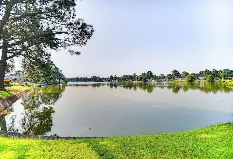 Luxe Lakefront Portsmouth Home: Fish, Swim & Play!