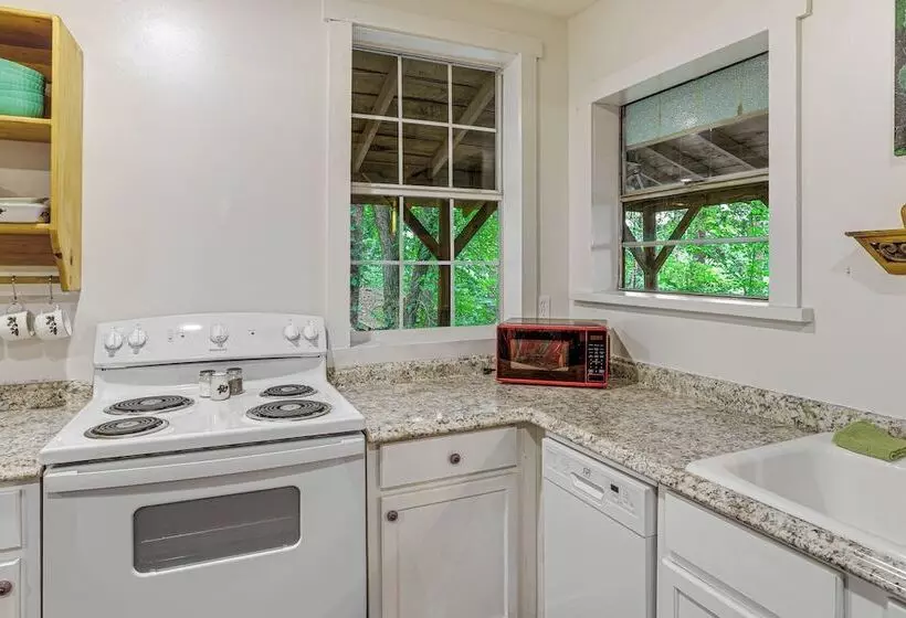 Mountain View Cabin Near White River: Fish & Float