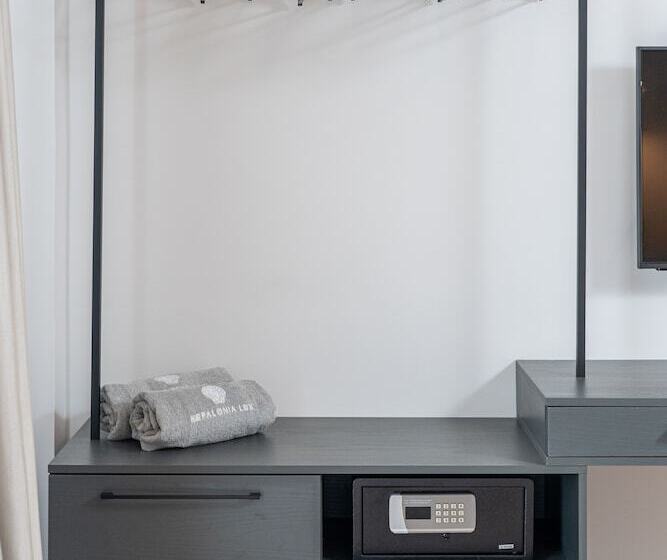 פנסיון Kefalonia Lux