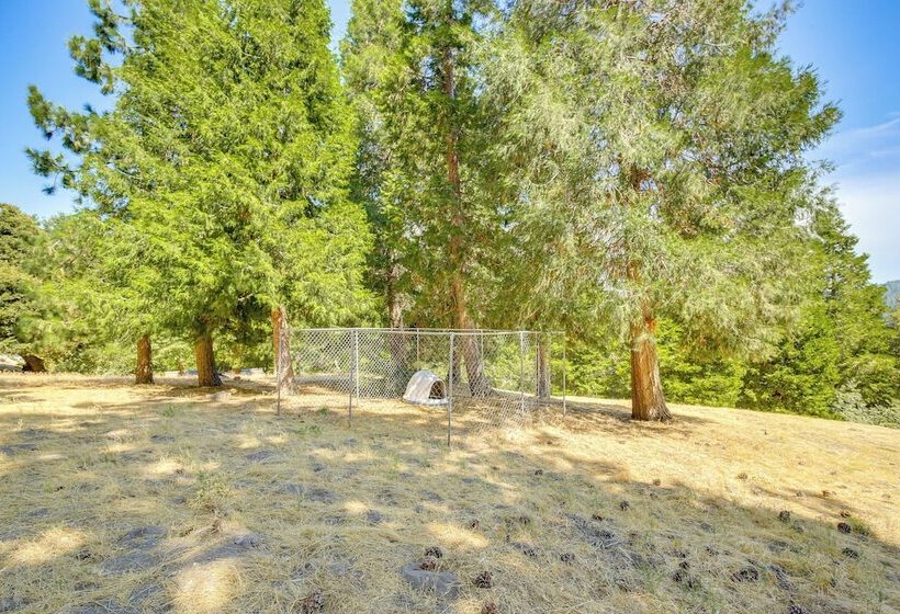 4 Mi To Lake Gregory: Crestline Cabin