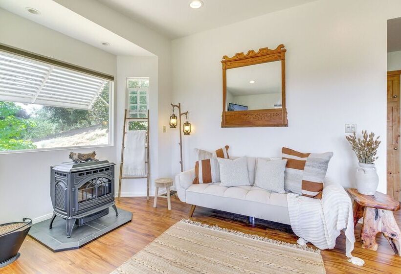 4 Mi To Lake Gregory: Crestline Cabin