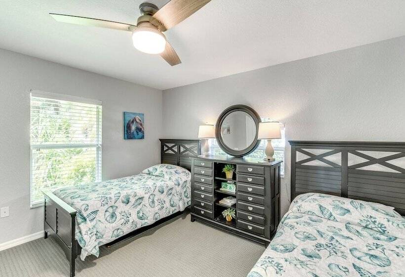 Port Charlotte Home: Heated Pool, Screened Lanai!