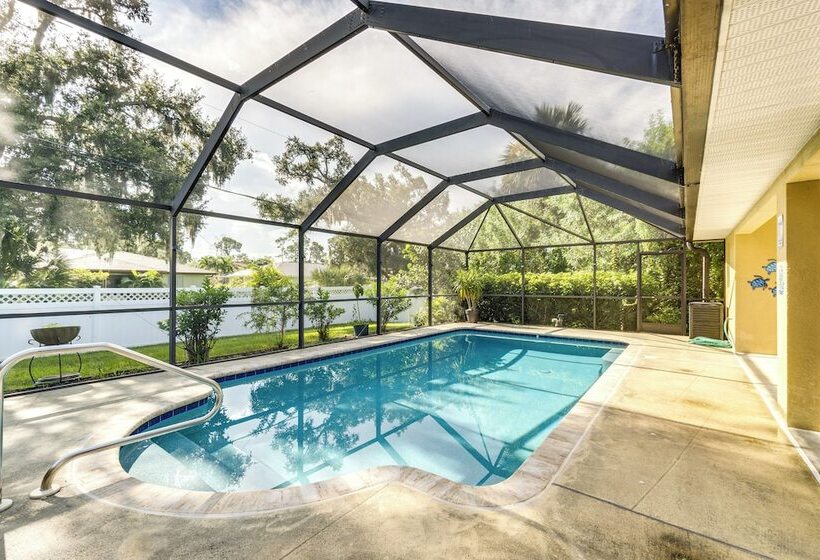 Port Charlotte Home: Heated Pool, Screened Lanai!